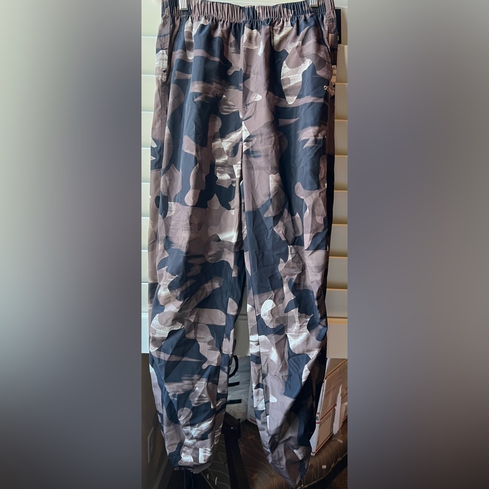 DSG - NWT - Small - Parachute Camouflage Pants - Camo Brown
